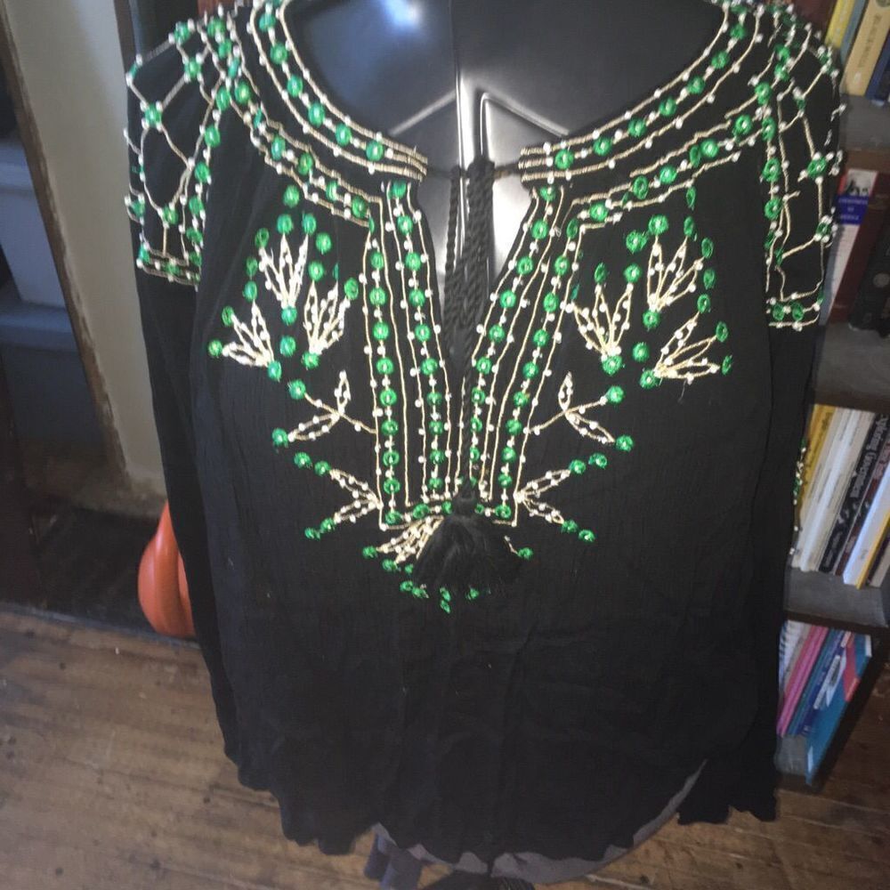 RD & Koko embroidered boho billowy split neck Anthropologie L blouse